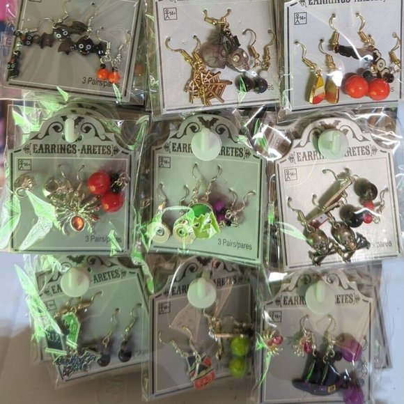 HAUNT COUTURE HALLOWEEN 6pc LOT SKELETON/SKULL/SPIDER WEB/DAY OF DEAD EARRINGS - Picture 9 of 9